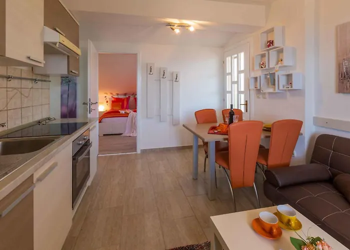 In 39081 * Crikvenica