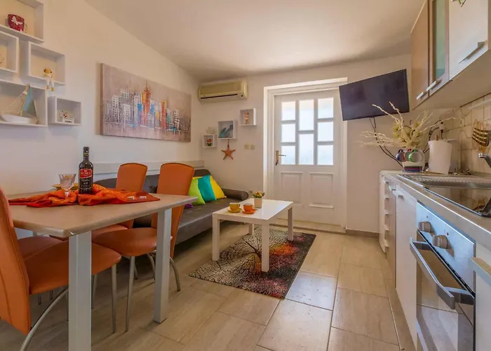 In 39081 * Crikvenica